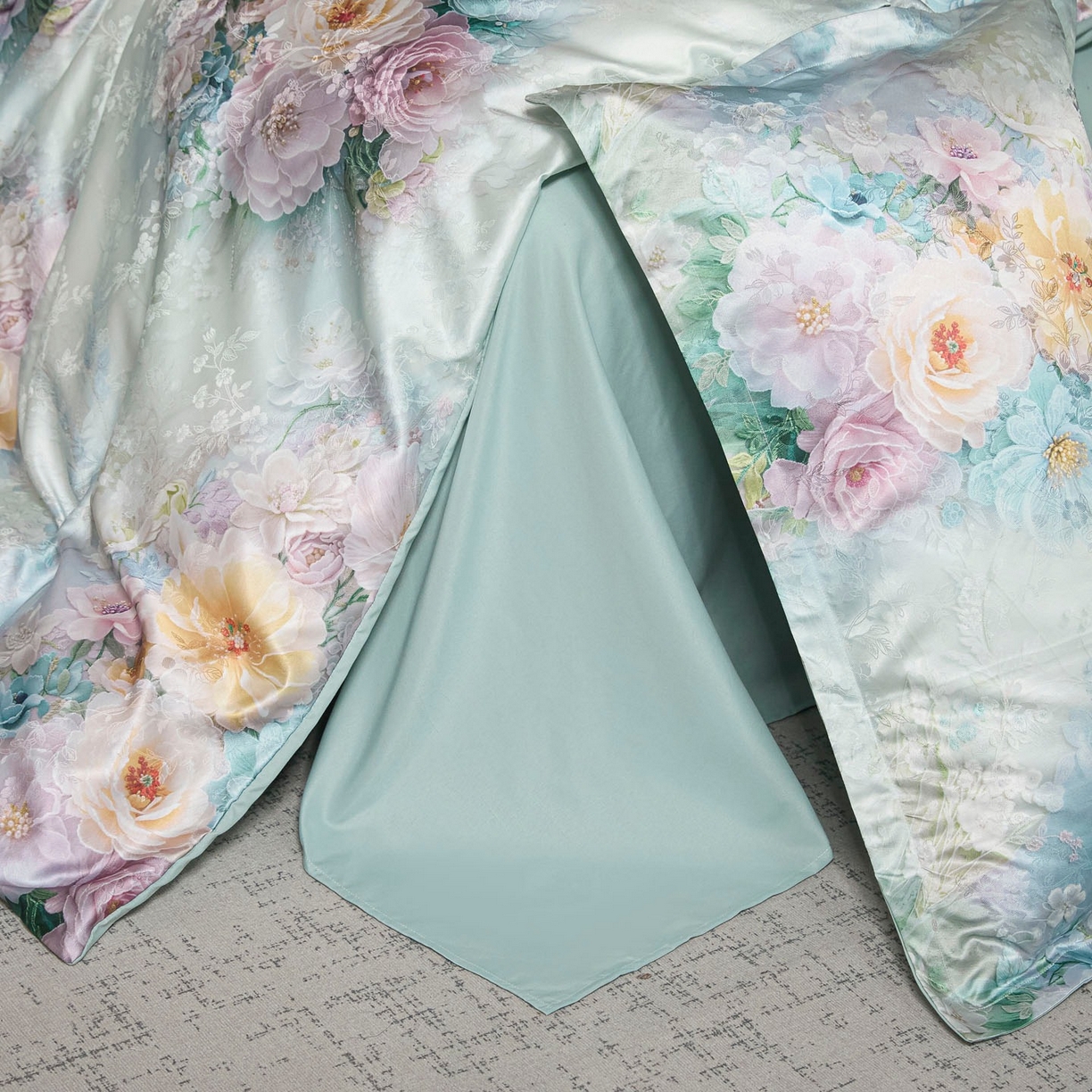 91家纺网 家纺一手货源 找家纺 莱欧纳家纺 2025新款轻奢提花印花四件套 初雪-果绿