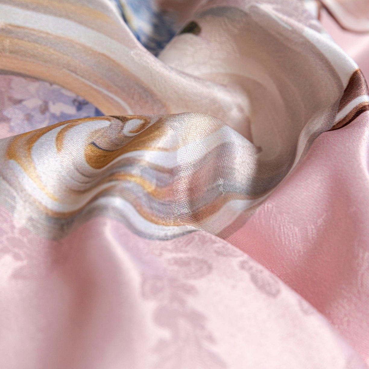 91家纺网 家纺一手货源 找家纺 莱欧纳家纺 2025新款轻奢提花印花四件套 花间绮梦