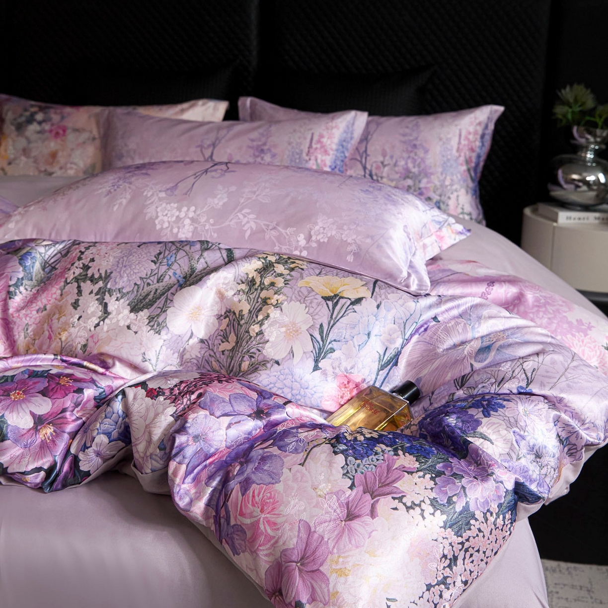 91家纺网 家纺一手货源 找家纺 莱欧纳家纺 2025新款轻奢提花印花四件套 浪漫薰衣草-紫