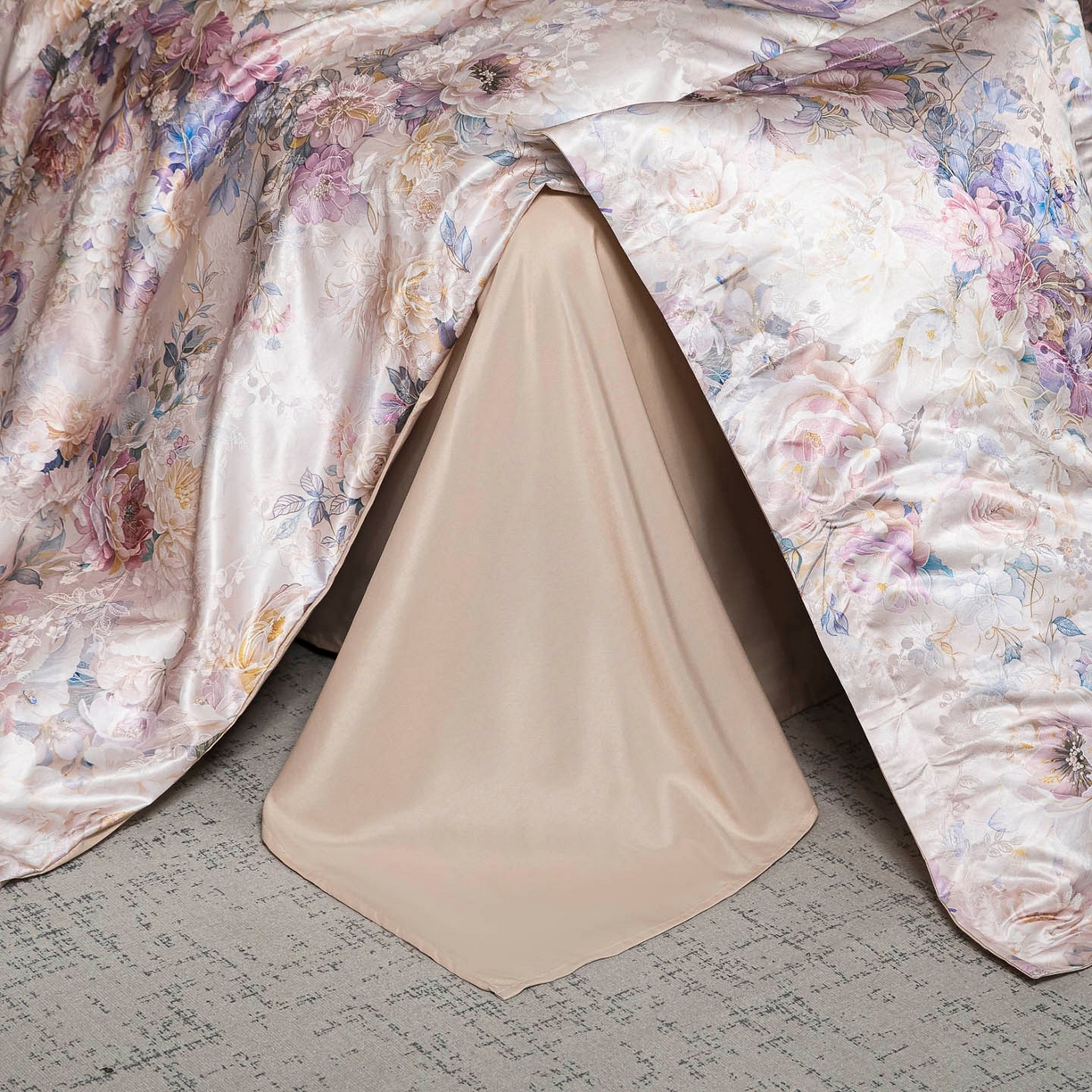 91家纺网 家纺一手货源 找家纺 莱欧纳家纺 2025新款轻奢提花印花四件套 梦澜-粉