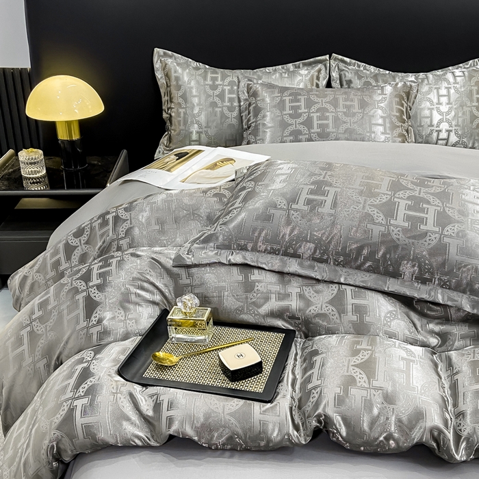 91家纺网 家纺一手货源 找家纺 莱欧纳家纺 2025新款轻奢欧式提花四件套 繁花-高级灰