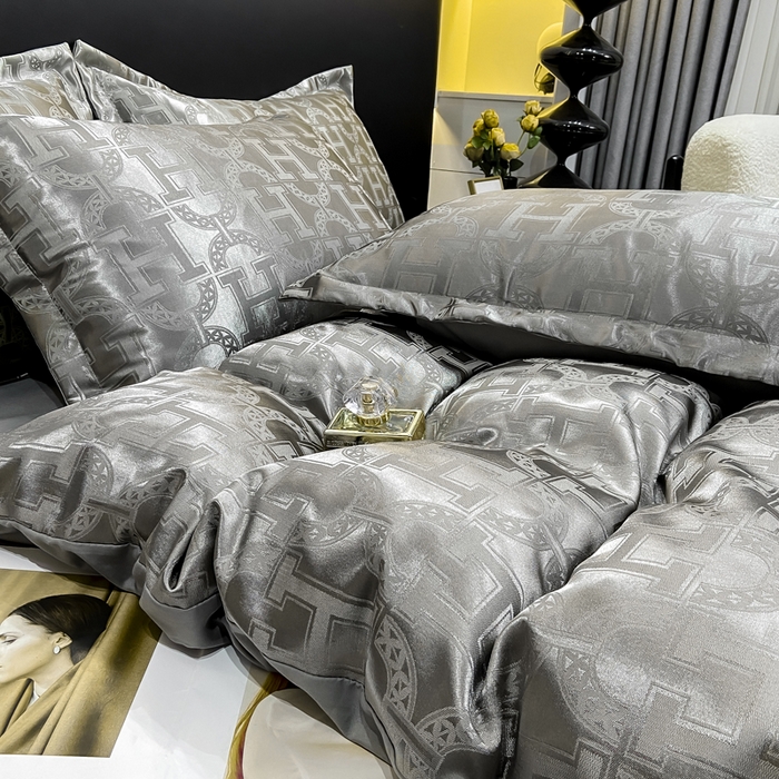 91家纺网 家纺一手货源 找家纺 莱欧纳家纺 2025新款轻奢欧式提花四件套 繁花-高级灰