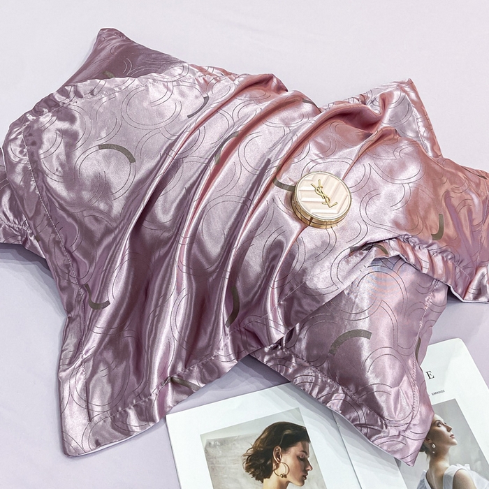 91家纺网 家纺一手货源 找家纺 莱欧纳家纺 2025新款轻奢欧式提花四件套 简言-紫