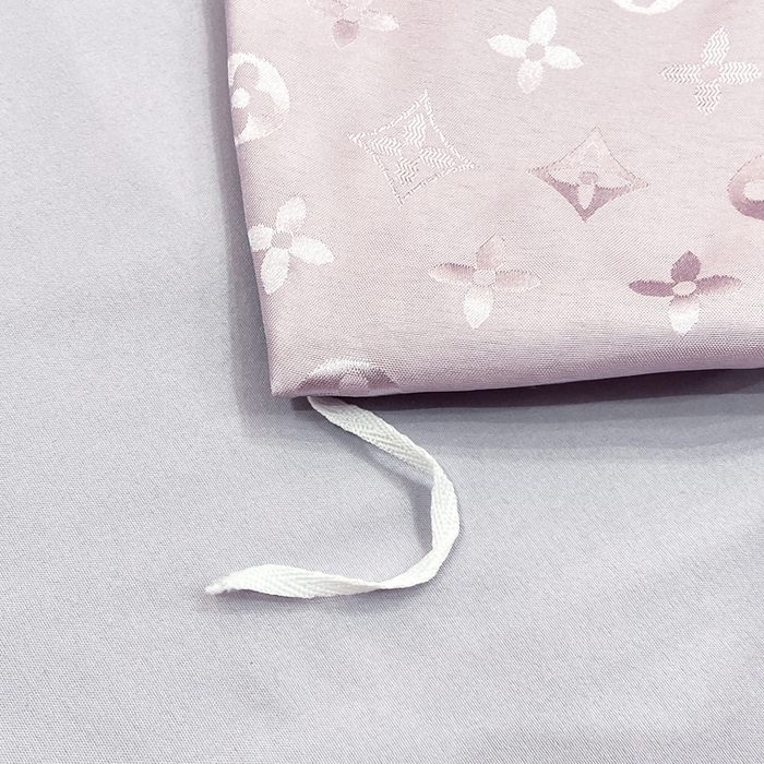 91家纺网 家纺一手货源 找家纺 莱欧纳家纺 2025新款轻奢欧式提花四件套 西雅图-浅雪青