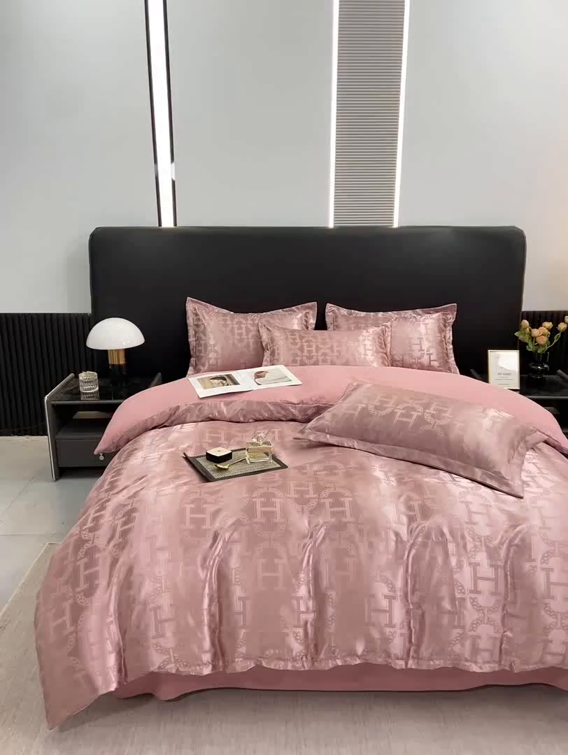 91家纺网 家纺一手货源 找家纺 莱欧纳家纺 2025新款轻奢欧式提花四件套 繁花-豆沙