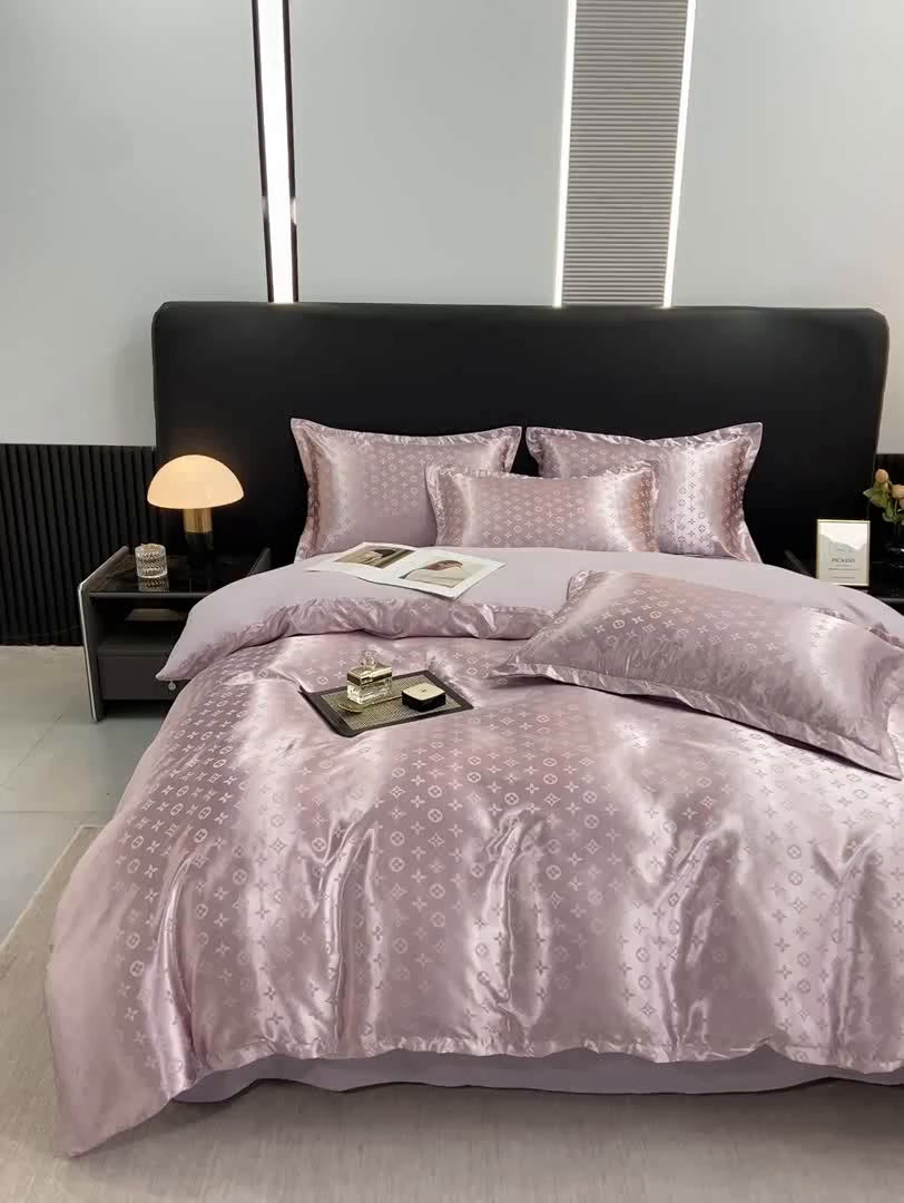 91家纺网 家纺一手货源 找家纺 莱欧纳家纺 2025新款轻奢欧式提花四件套 西雅图-浅雪青