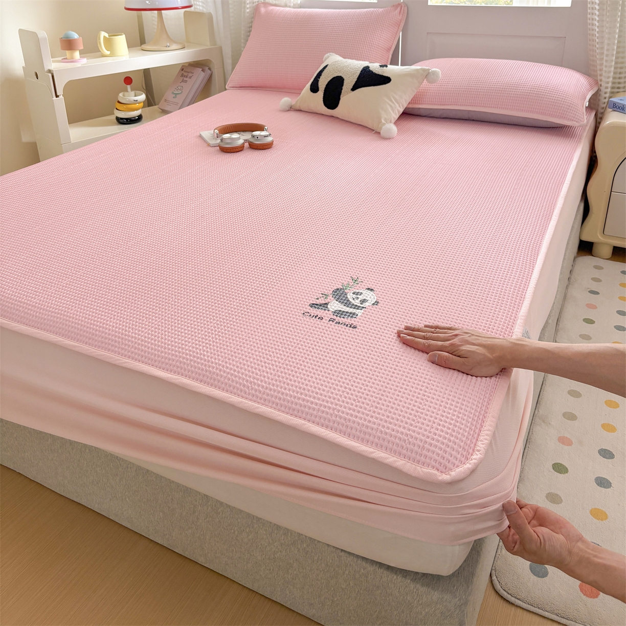 91家纺网 家纺一手货源 找家纺 （总）宜派家纺 2025新款高分子凉感丝床裙凉席三件套系列