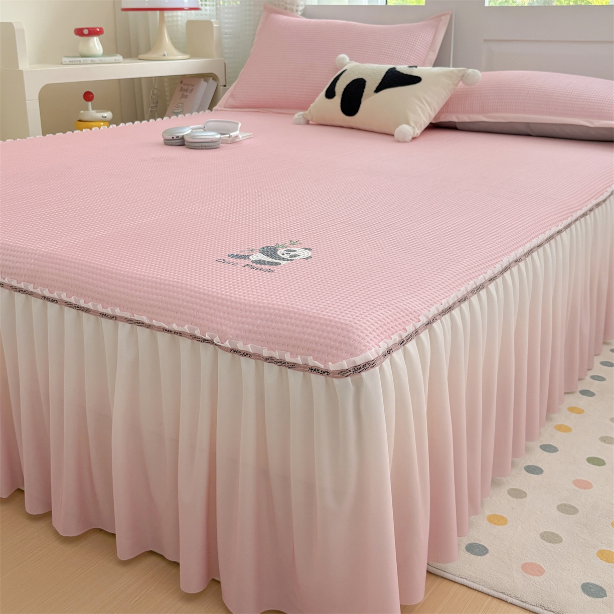 91家纺网 家纺一手货源 找家纺 （总）宜派家纺 2025新款高分子凉感丝床裙凉席三件套系列