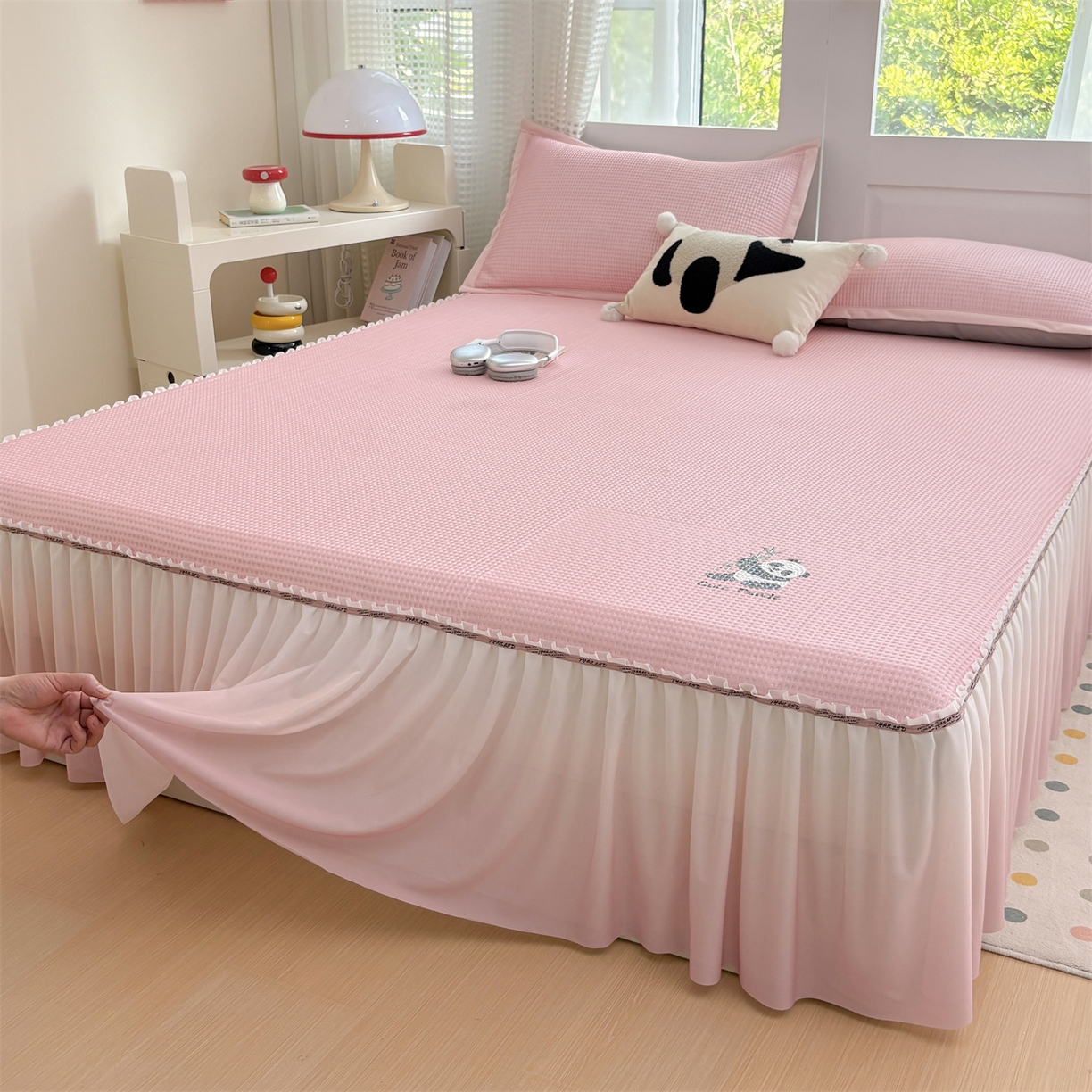 91家纺网 家纺一手货源 找家纺 （总）宜派家纺 2025新款高分子凉感丝床裙凉席三件套系列