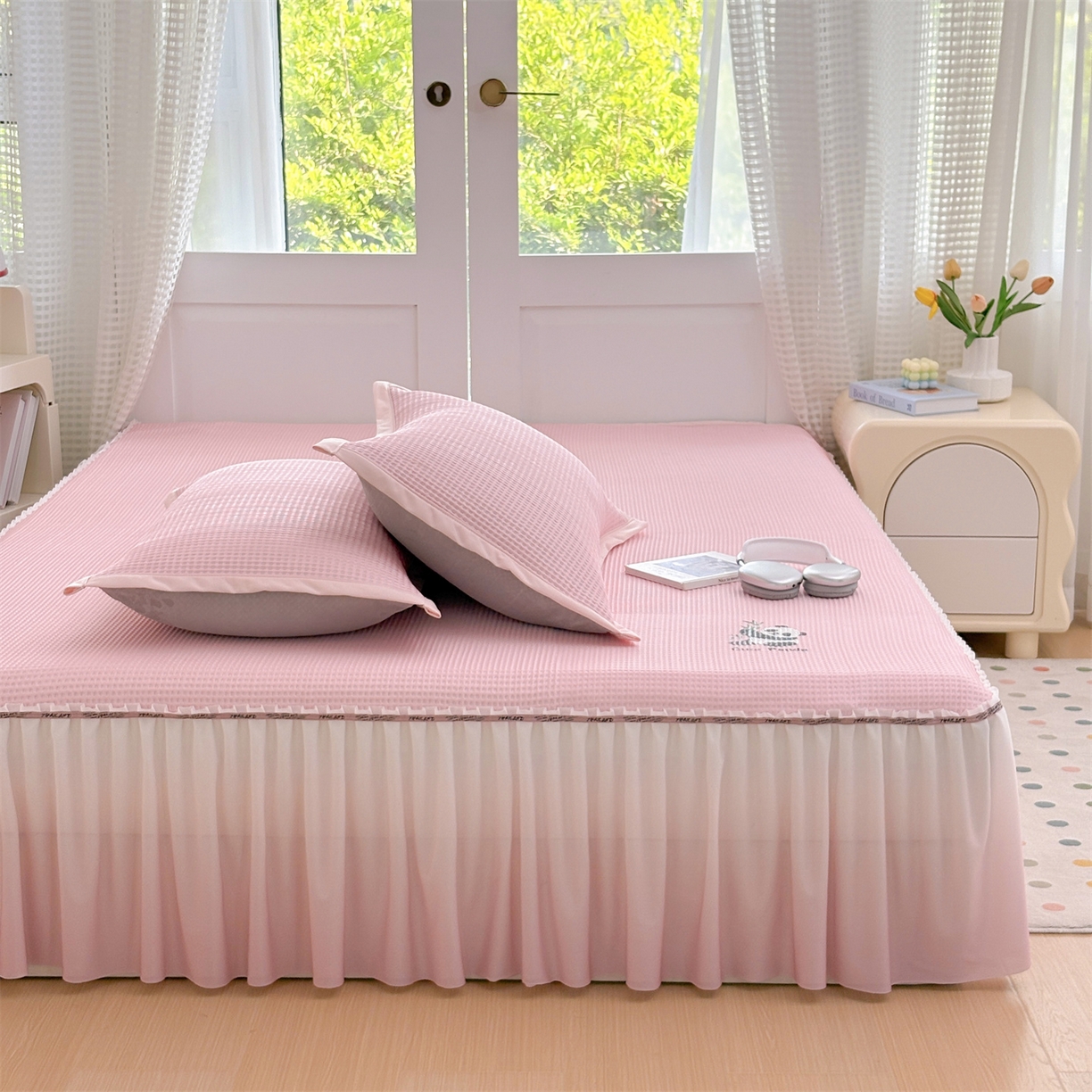 91家纺网 家纺一手货源 找家纺 （总）宜派家纺 2025新款高分子凉感丝床裙凉席三件套系列