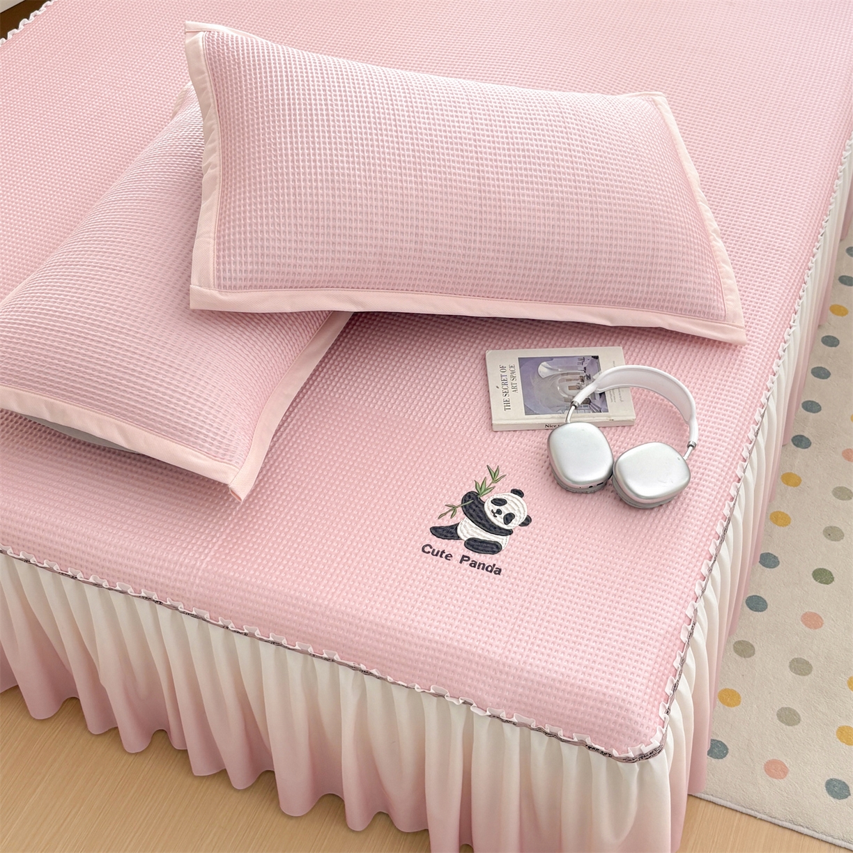 91家纺网 家纺一手货源 找家纺 （总）宜派家纺 2025新款高分子凉感丝床裙凉席三件套系列