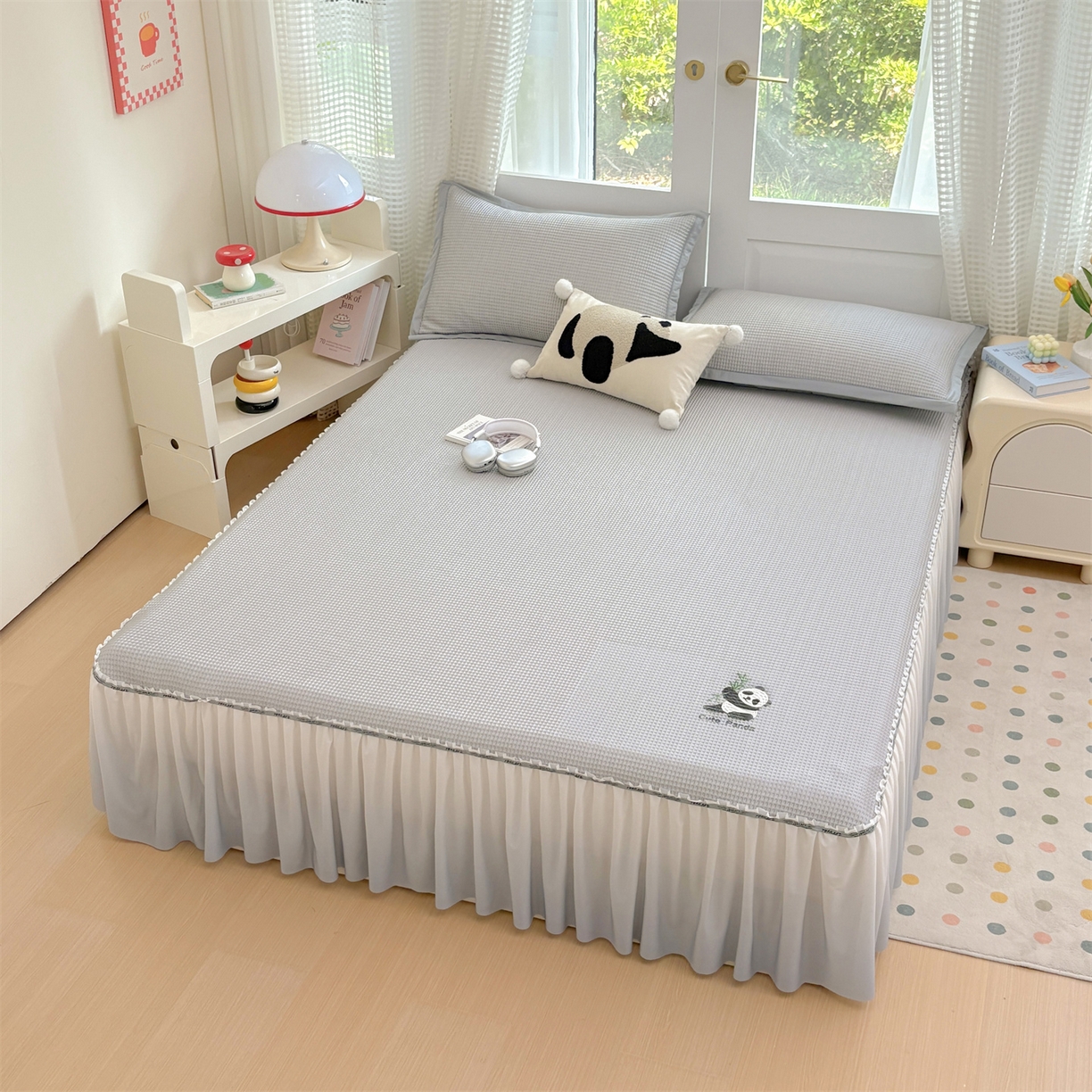 91家纺网 家纺一手货源 找家纺 宜派家纺 2025新款高分子凉感丝床裙凉席三件套系列 可爱熊-灰 床裙款
