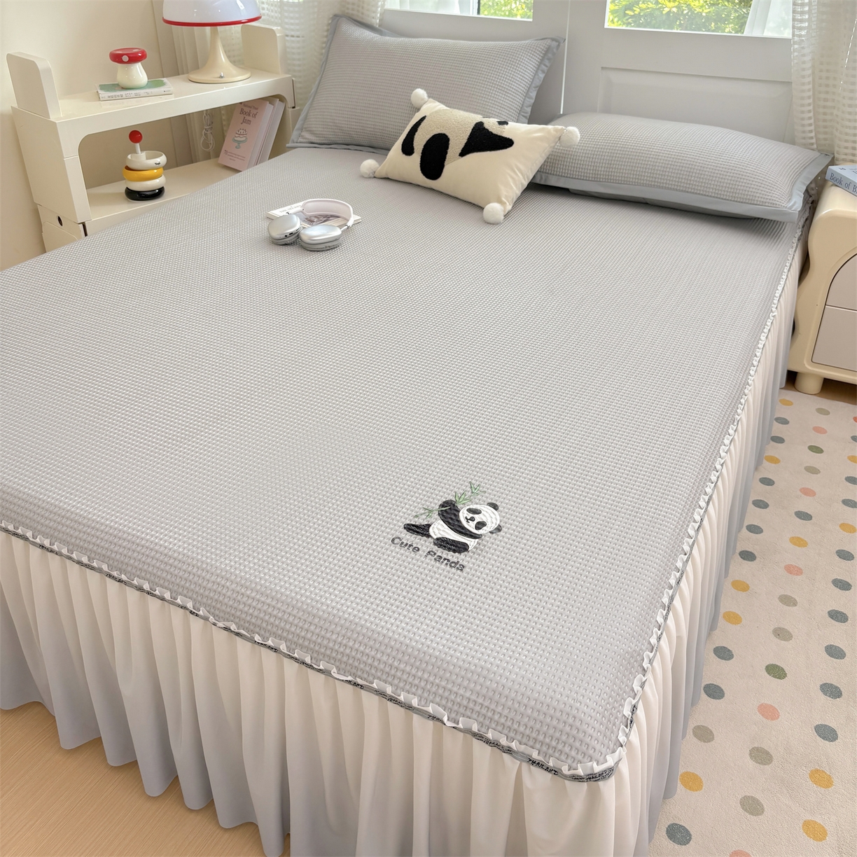 91家纺网 家纺一手货源 找家纺 宜派家纺 2025新款高分子凉感丝床裙凉席三件套系列 可爱熊-灰 床裙款