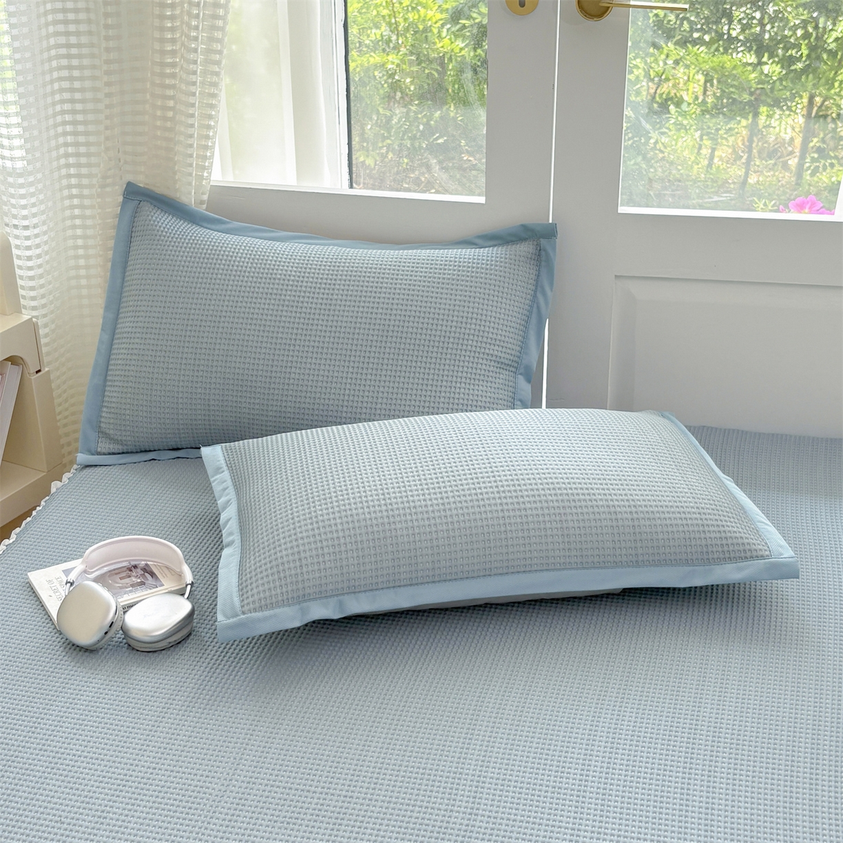 91家纺网 家纺一手货源 找家纺 宜派家纺 2025新款高分子凉感丝床裙凉席三件套系列 可爱熊-蓝 床裙款