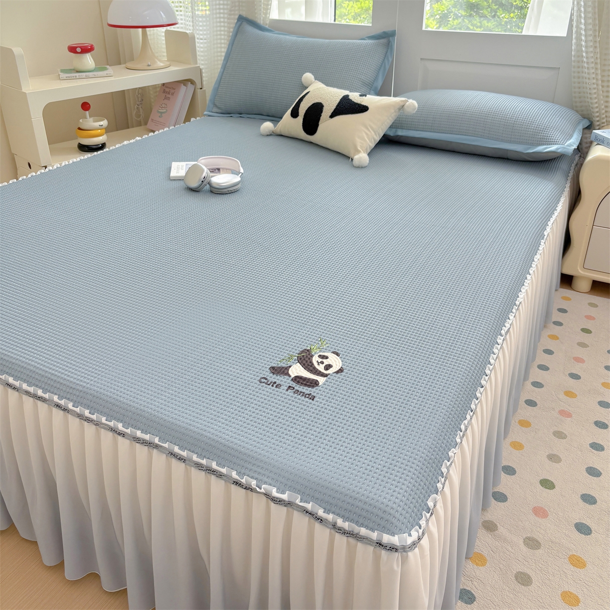 91家纺网 家纺一手货源 找家纺 宜派家纺 2025新款高分子凉感丝床裙凉席三件套系列 可爱熊-蓝 床裙款