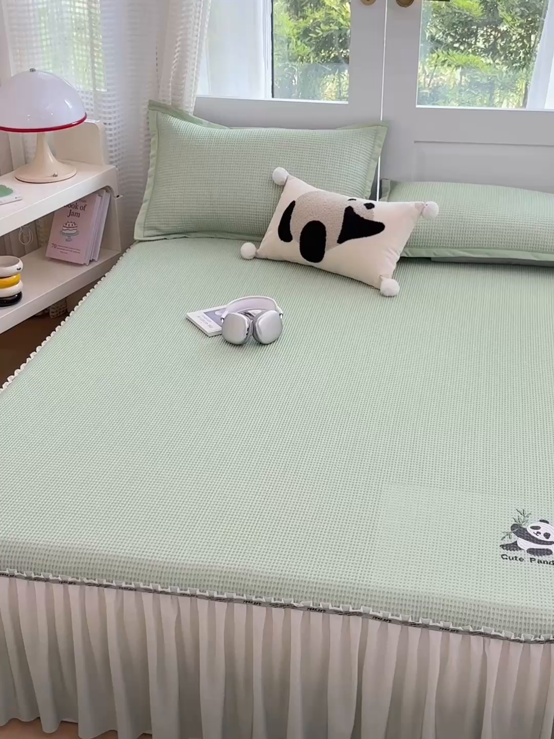 91家纺网 家纺一手货源 找家纺 宜派家纺 2025新款高分子凉感丝床裙凉席三件套系列 可爱熊-绿 床裙款