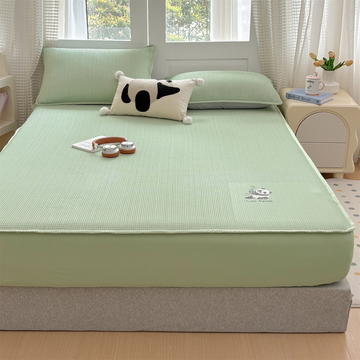 91家纺网 家纺一手货源 找家纺 宜派家纺 2025新款高分子凉感丝床裙凉席三件套系列 可爱熊-绿 床笠款