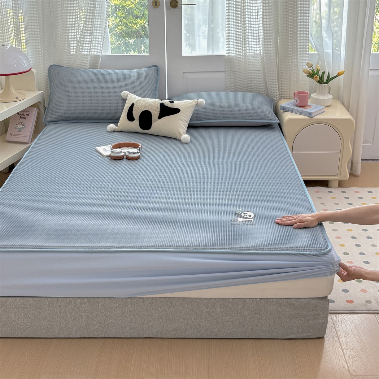 91家纺网 家纺一手货源 找家纺 宜派家纺 2025新款高分子凉感丝床裙凉席三件套系列 可爱熊-蓝 床笠款