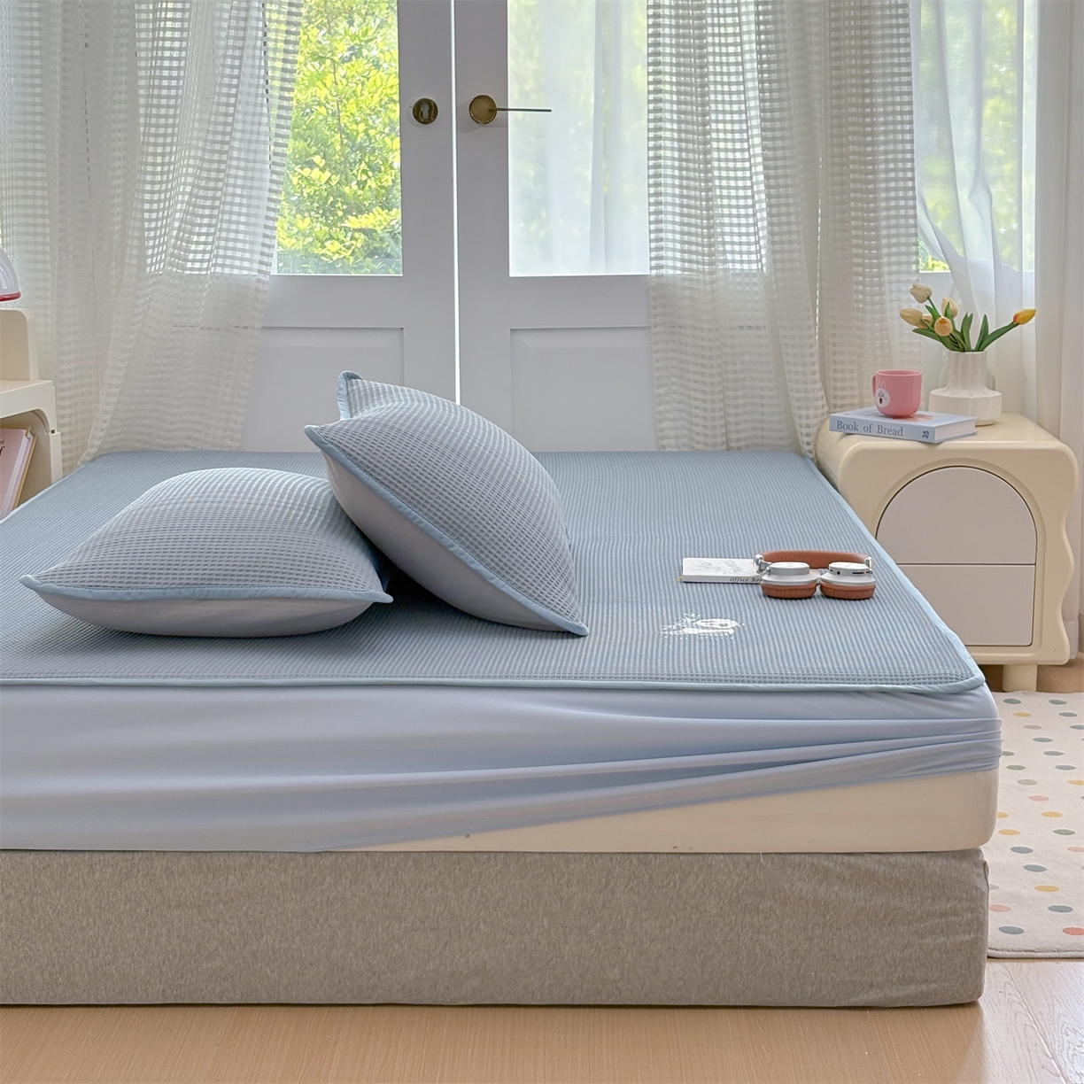 91家纺网 家纺一手货源 找家纺 宜派家纺 2025新款高分子凉感丝床裙凉席三件套系列 可爱熊-蓝 床笠款