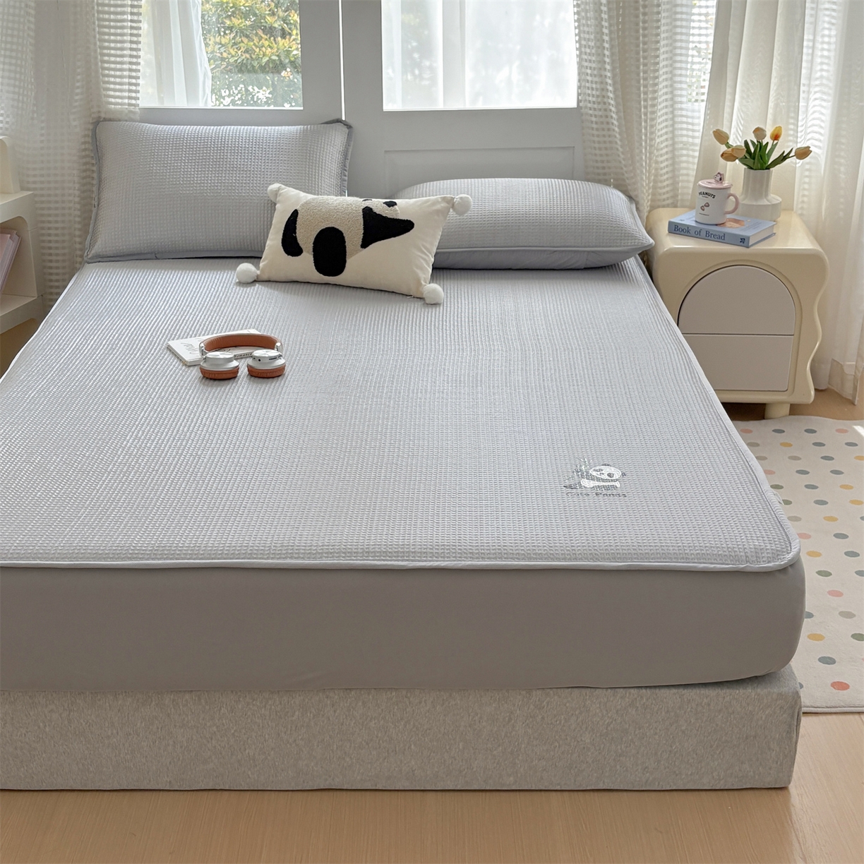 91家纺网 家纺一手货源 找家纺 宜派家纺 2025新款高分子凉感丝床裙凉席三件套系列 可爱熊-灰 床笠款