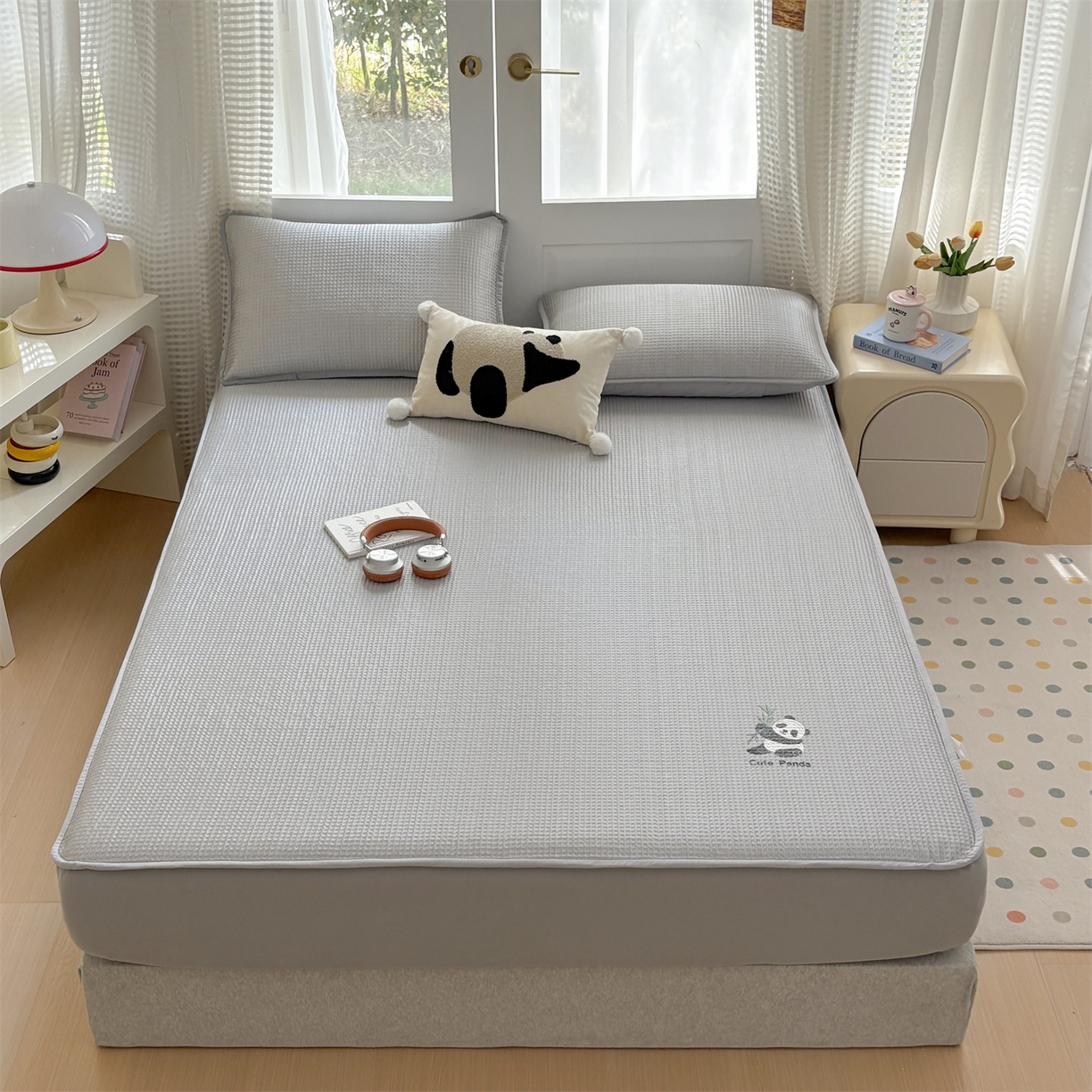 91家纺网 家纺一手货源 找家纺 宜派家纺 2025新款高分子凉感丝床裙凉席三件套系列 可爱熊-灰 床笠款