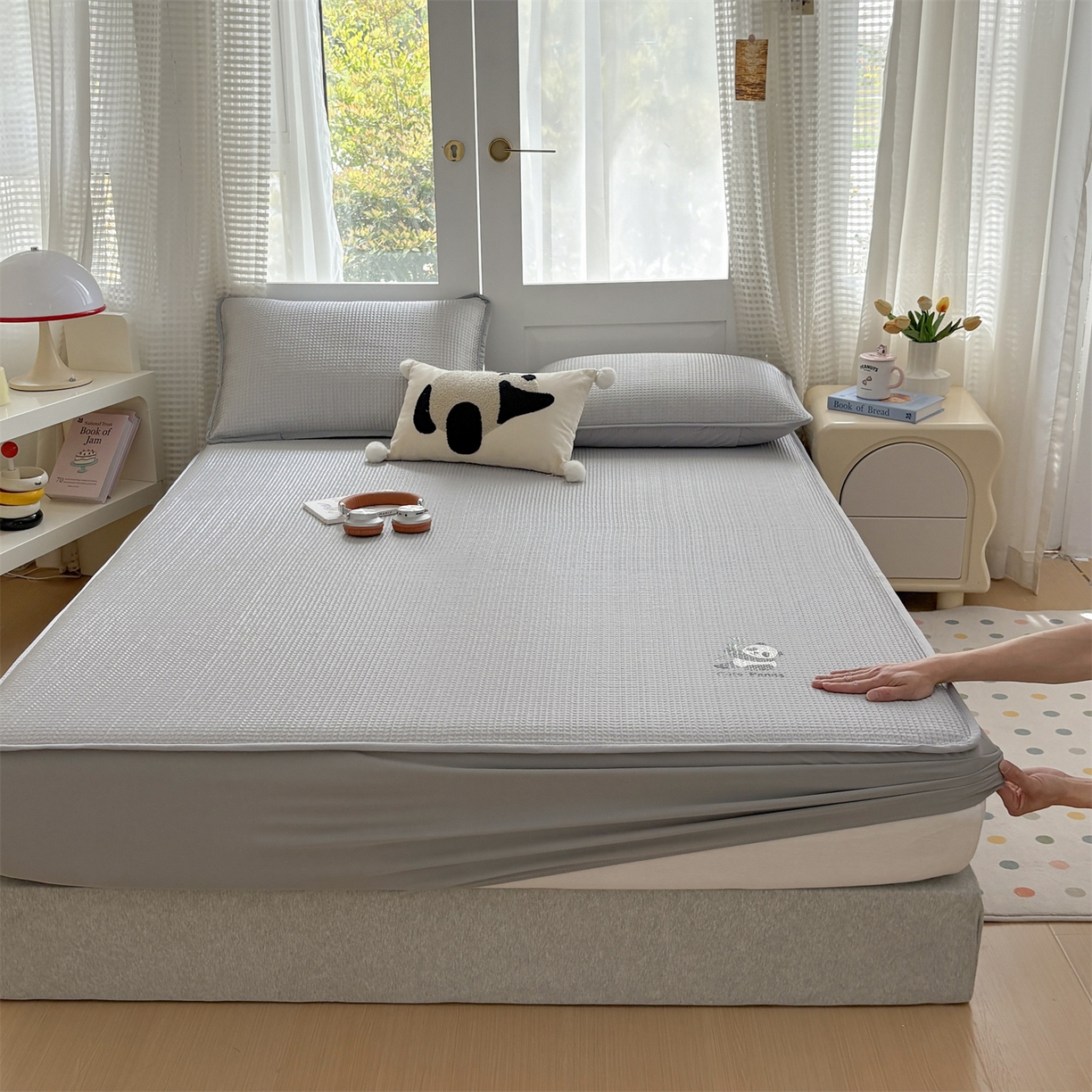 91家纺网 家纺一手货源 找家纺 宜派家纺 2025新款高分子凉感丝床裙凉席三件套系列 可爱熊-灰 床笠款