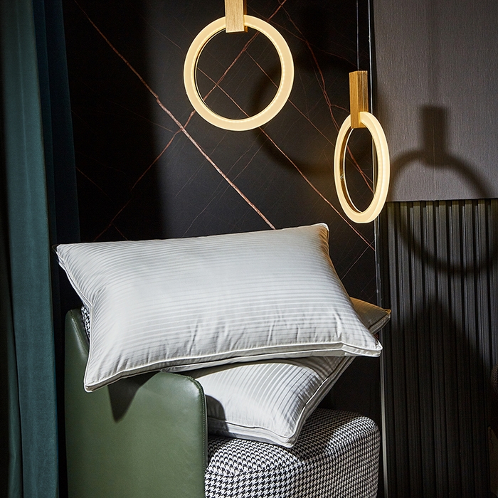 91家纺网 家纺一手货源 找家纺 （总）静若居羽绒被壳 2023新款 全棉缎条羽绒枕缎纹羽绒枕立体羽绒枕