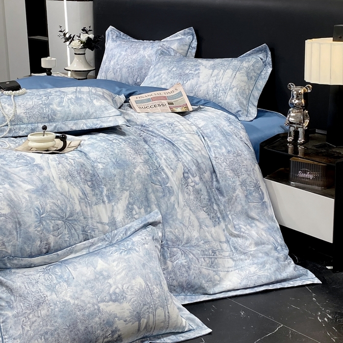 91家纺网 家纺一手货源 找家纺 大麦乐田 2025新款数码印花一字绣宽边四件套 梦境 兰