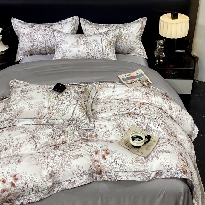 91家纺网 家纺一手货源 找家纺 大麦乐田 2025新款数码印花一字绣宽边四件套 寻觅 灰咖