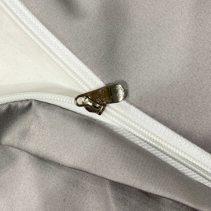 91家纺网 家纺一手货源 找家纺 大麦乐田 2025新款数码印花一字绣宽边四件套 梦境 灰咖