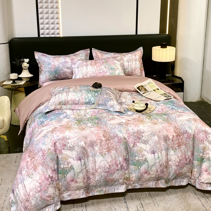 91家纺网 家纺一手货源 找家纺 大麦乐田 2025新款数码印花一字绣宽边四件套 梦境  粉