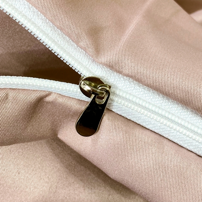 91家纺网 家纺一手货源 找家纺 大麦乐田 2025新款数码印花一字绣宽边四件套 梦境  粉