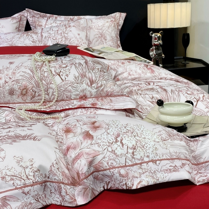 91家纺网 家纺一手货源 找家纺 大麦乐田 2025新款数码印花一字绣宽边四件套 寻觅 红