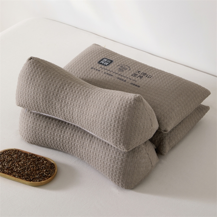 91家纺网 家纺一手货源 找家纺 大熊枕芯 2025新款大凉山苦荞全荞麦壳 三角组合款荞麦枕 咖色/对