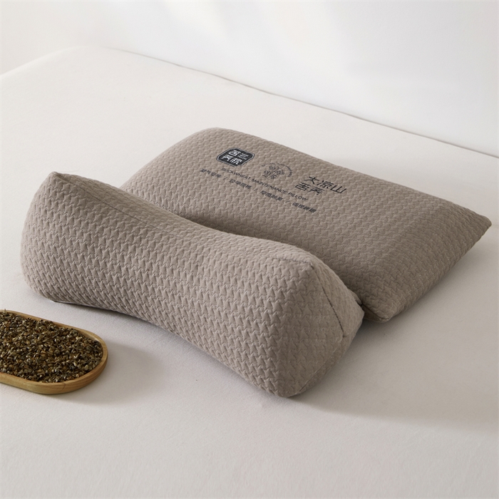 91家纺网 家纺一手货源 找家纺 大熊枕芯 2025新款大凉山苦荞全荞麦壳 三角组合款荞麦枕 咖色/对