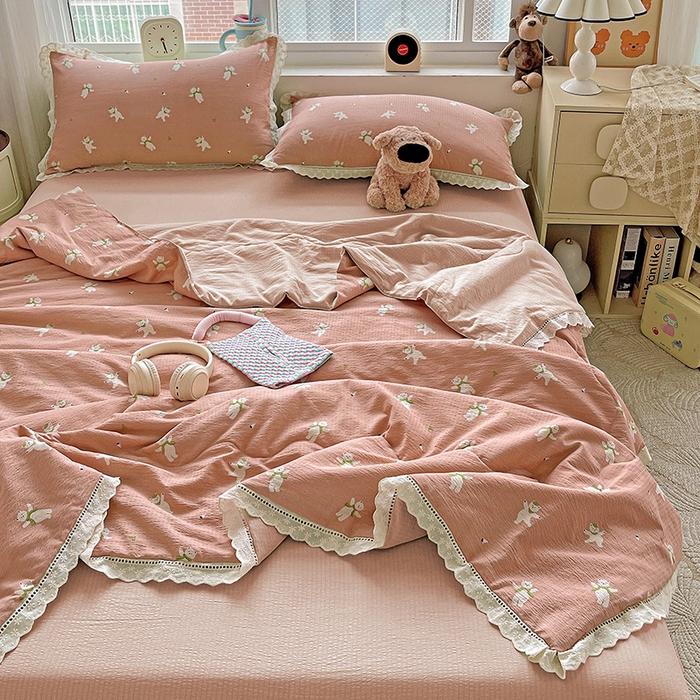 91家纺网 家纺一手货源 找家纺 （总）梦莱斯 2025新款云感木棉皱皱纱全棉花边款夏被四件套