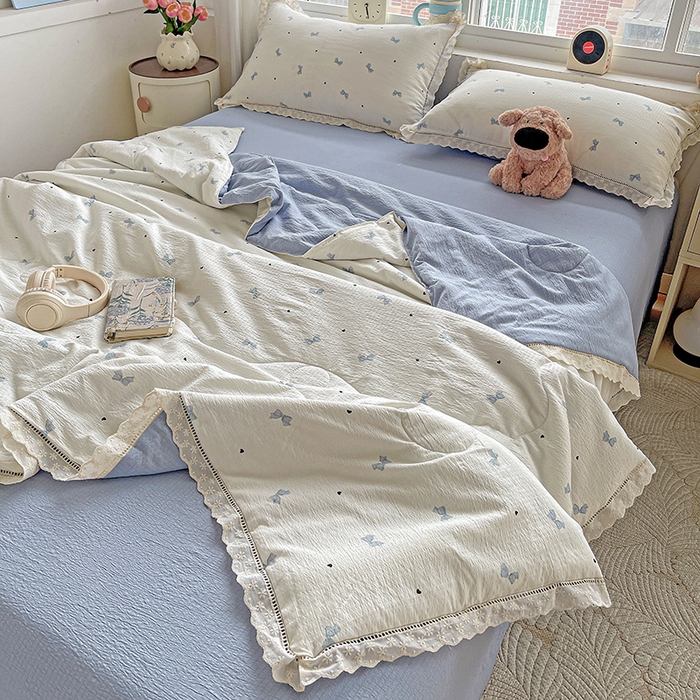 91家纺网 家纺一手货源 找家纺 梦莱斯 2025新款云感木棉皱皱纱全棉花边款夏被四件套 夏天