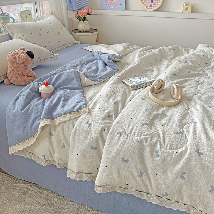 91家纺网 家纺一手货源 找家纺 梦莱斯 2025新款云感木棉皱皱纱全棉花边款夏被四件套 夏天