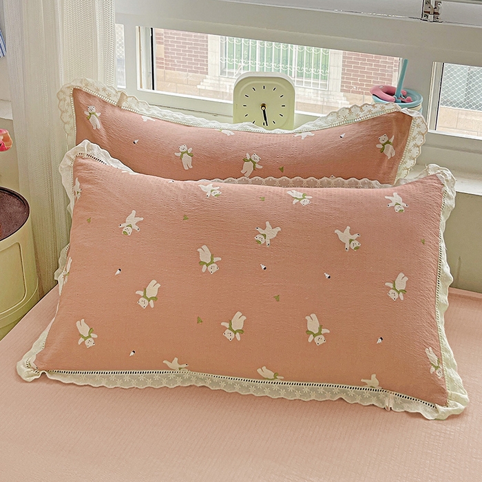 91家纺网 家纺一手货源 找家纺 （总）梦莱斯 2025新款云感木棉皱皱纱全棉花边款夏被四件套