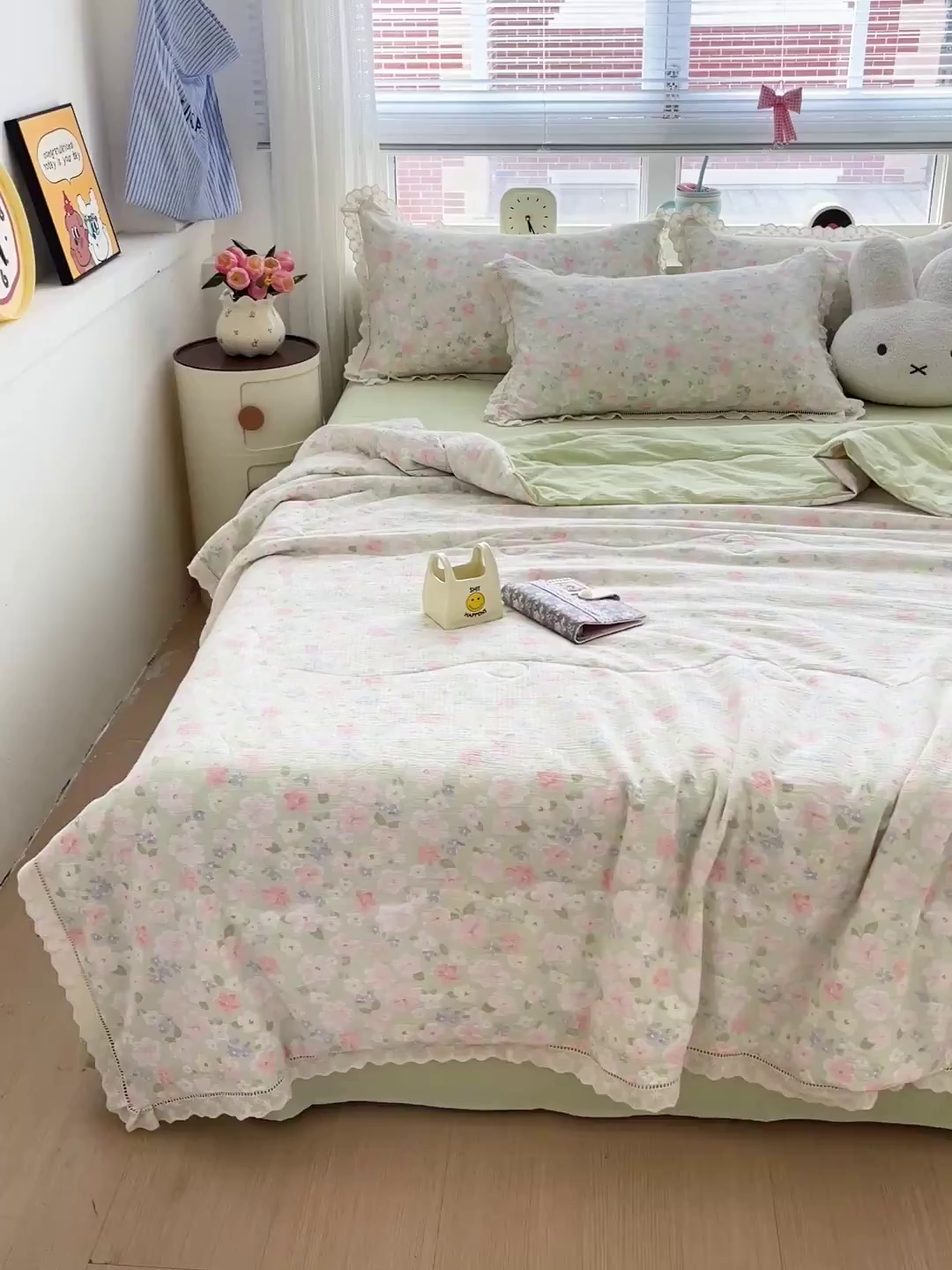 91家纺网 家纺一手货源 找家纺 梦莱斯 2025新款云感木棉皱皱纱全棉花边款夏被四件套 莱茵河畔