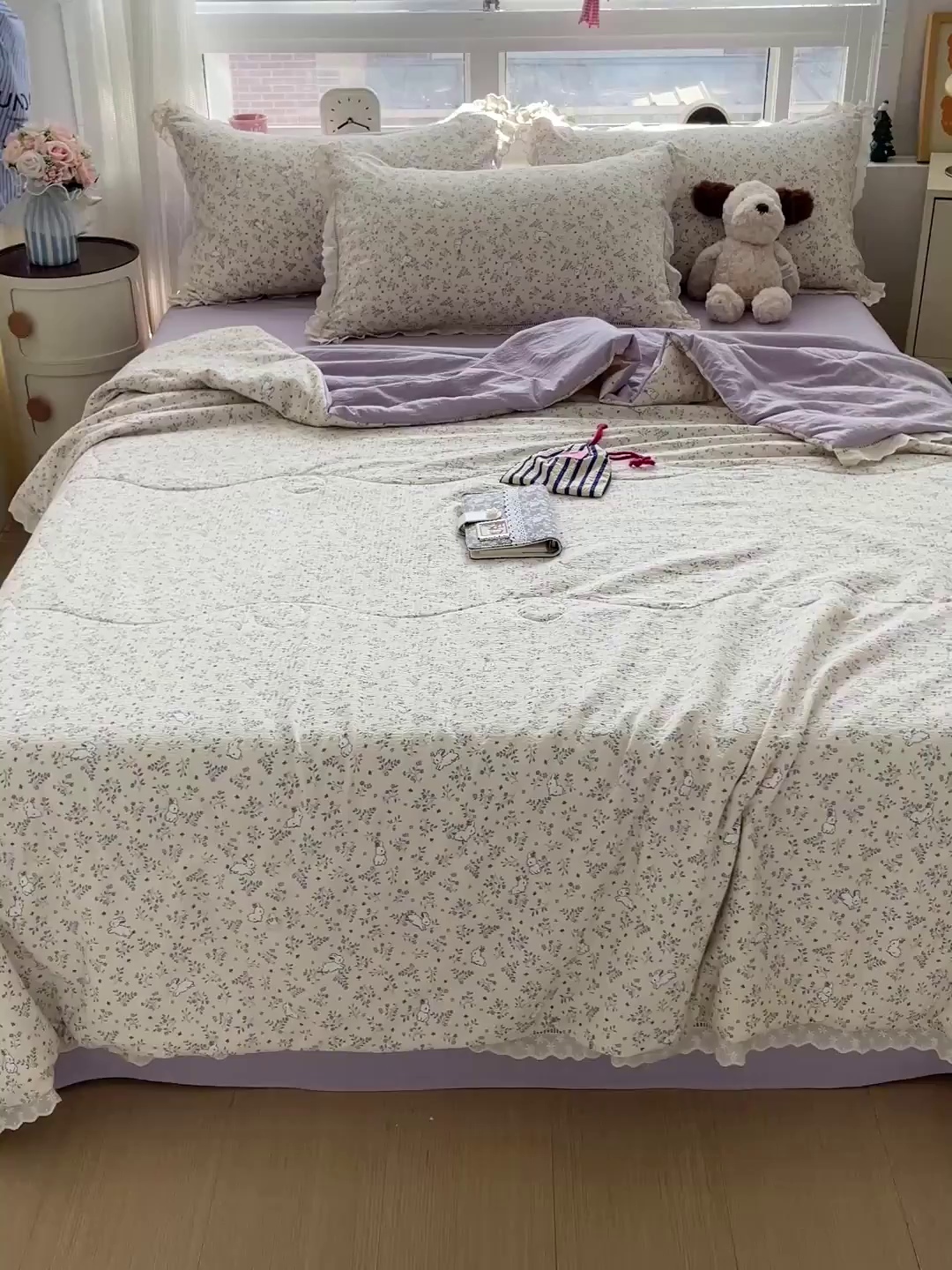 91家纺网 家纺一手货源 找家纺 梦莱斯 2025新款云感木棉皱皱纱全棉花边款夏被四件套 花园兔