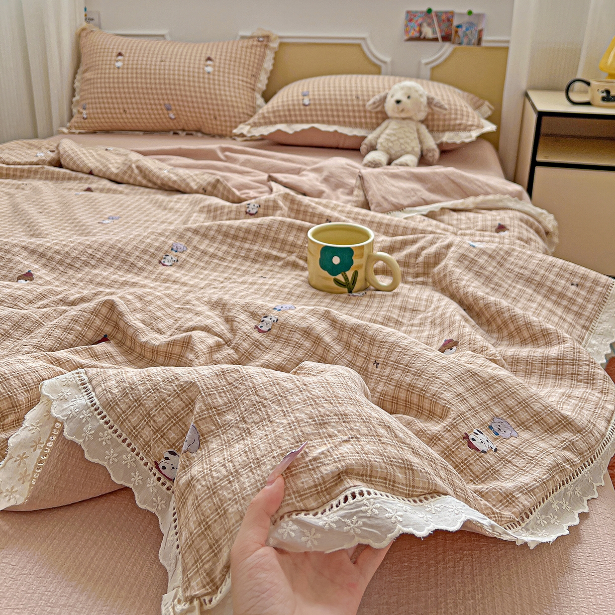 91家纺网 家纺一手货源 找家纺 （总）梦莱斯 2025新款云感木棉皱皱纱全棉花边款夏被四件套