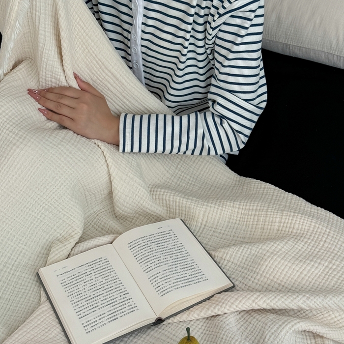 91家纺网 家纺一手货源 找家纺 （总）山舍家居 2025新款全棉四层纱流苏盖毯第三批 床拍图