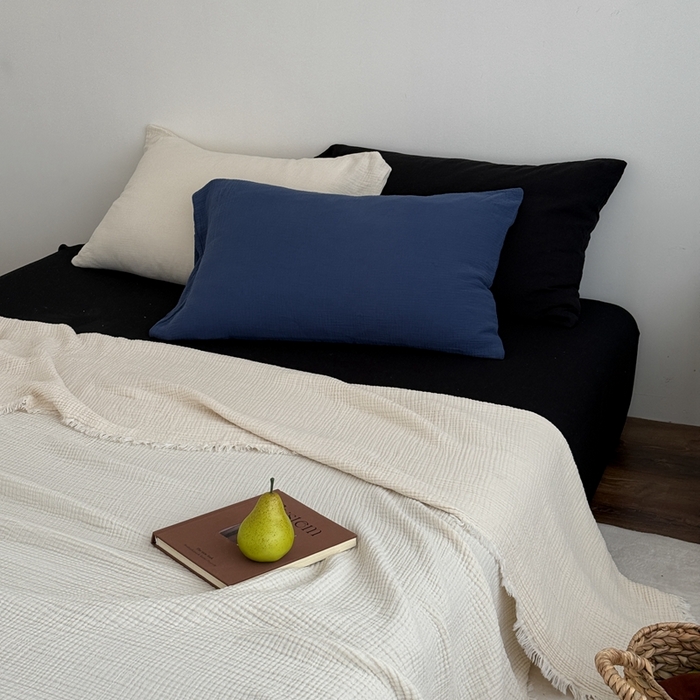 91家纺网 家纺一手货源 找家纺 山舍家居 2025新款全棉四层纱流苏盖毯第三批 床拍图 奶油白