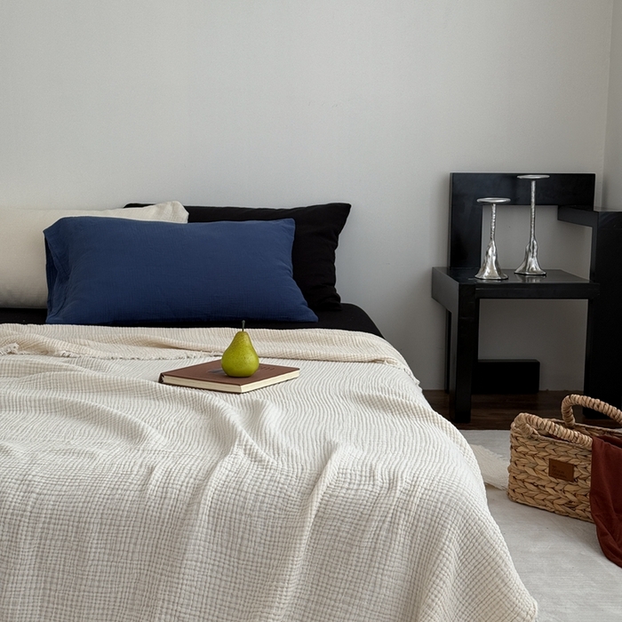 91家纺网 家纺一手货源 找家纺 山舍家居 2025新款全棉四层纱流苏盖毯第三批 床拍图 奶油白