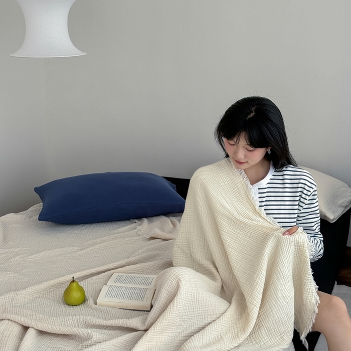 山舍家居 2025新款全棉四层纱流苏盖毯第三批 床拍图 奶油白