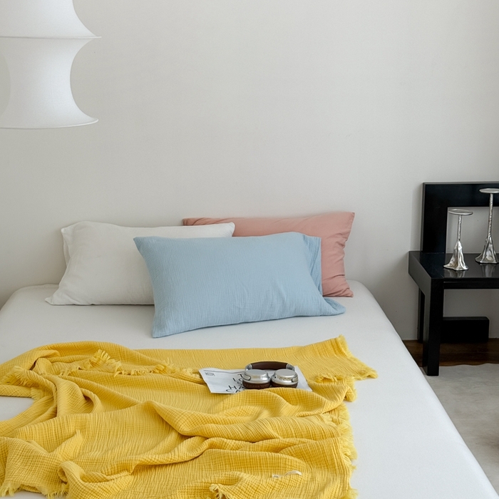 91家纺网 家纺一手货源 找家纺 山舍家居 2025新款全棉四层纱流苏盖毯第三批 床拍图 柠檬黄