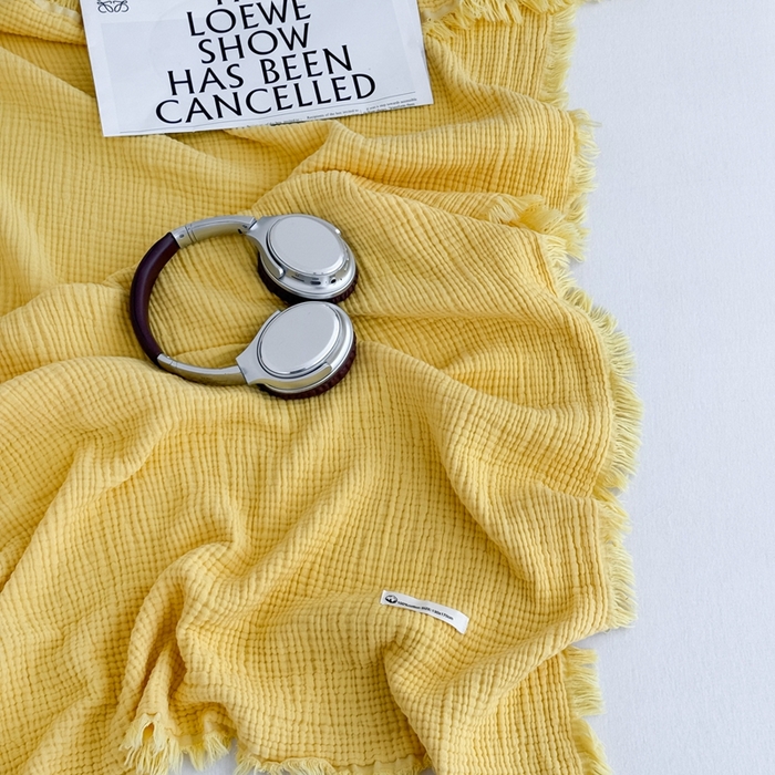 91家纺网 家纺一手货源 找家纺 山舍家居 2025新款全棉四层纱流苏盖毯第三批 床拍图 柠檬黄