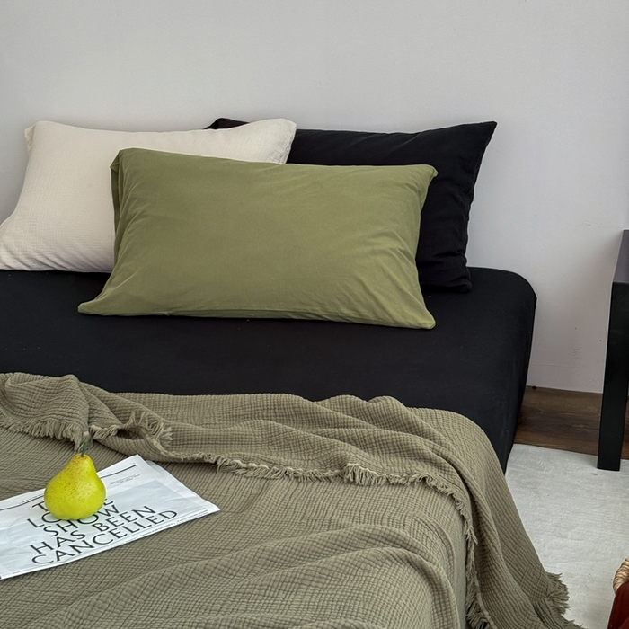 91家纺网 家纺一手货源 找家纺 山舍家居 2025新款全棉四层纱流苏盖毯第三批 床拍图 松石绿