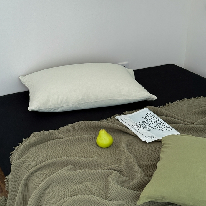 91家纺网 家纺一手货源 找家纺 山舍家居 2025新款全棉四层纱流苏盖毯第三批 床拍图 松石绿